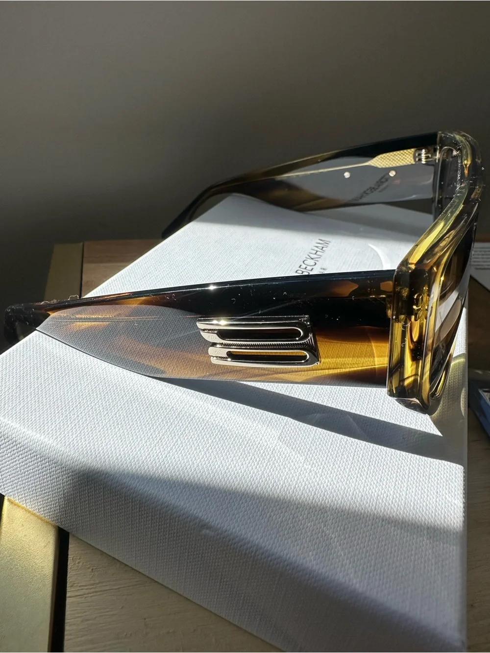 Victoria Beckham Tortoiseshell Sunglasses and Case Box